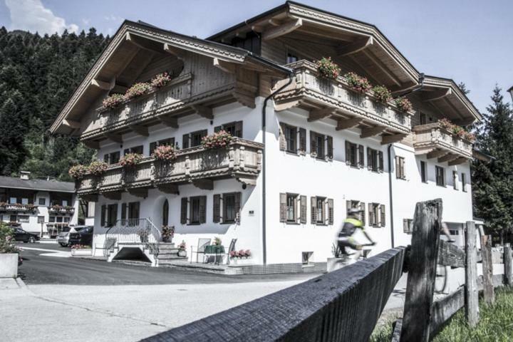 Apart Soellbacherhof Fuegen Luaran gambar
